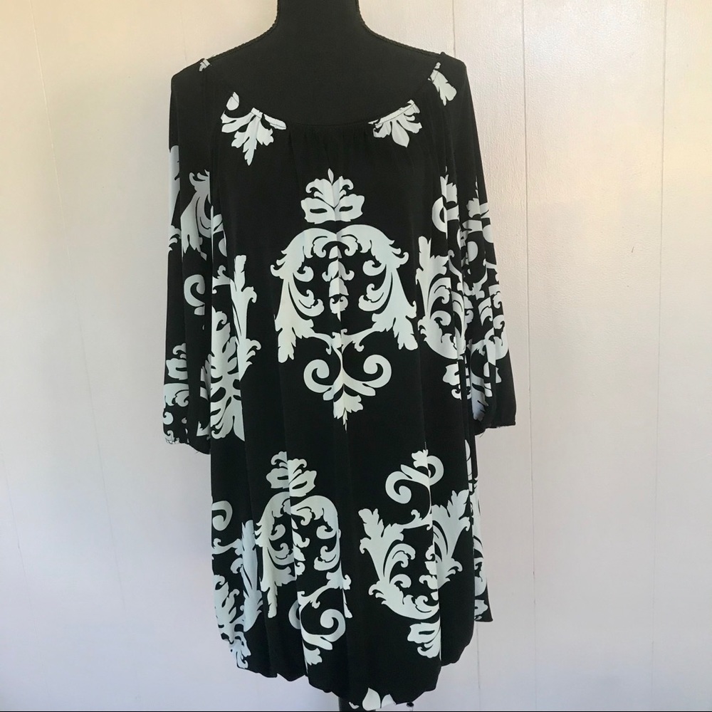 WHBM Black and White 3/4 Sleeve Dress Damask Dress